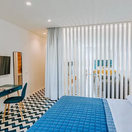 Davalos 14 Luxury * איסקיה